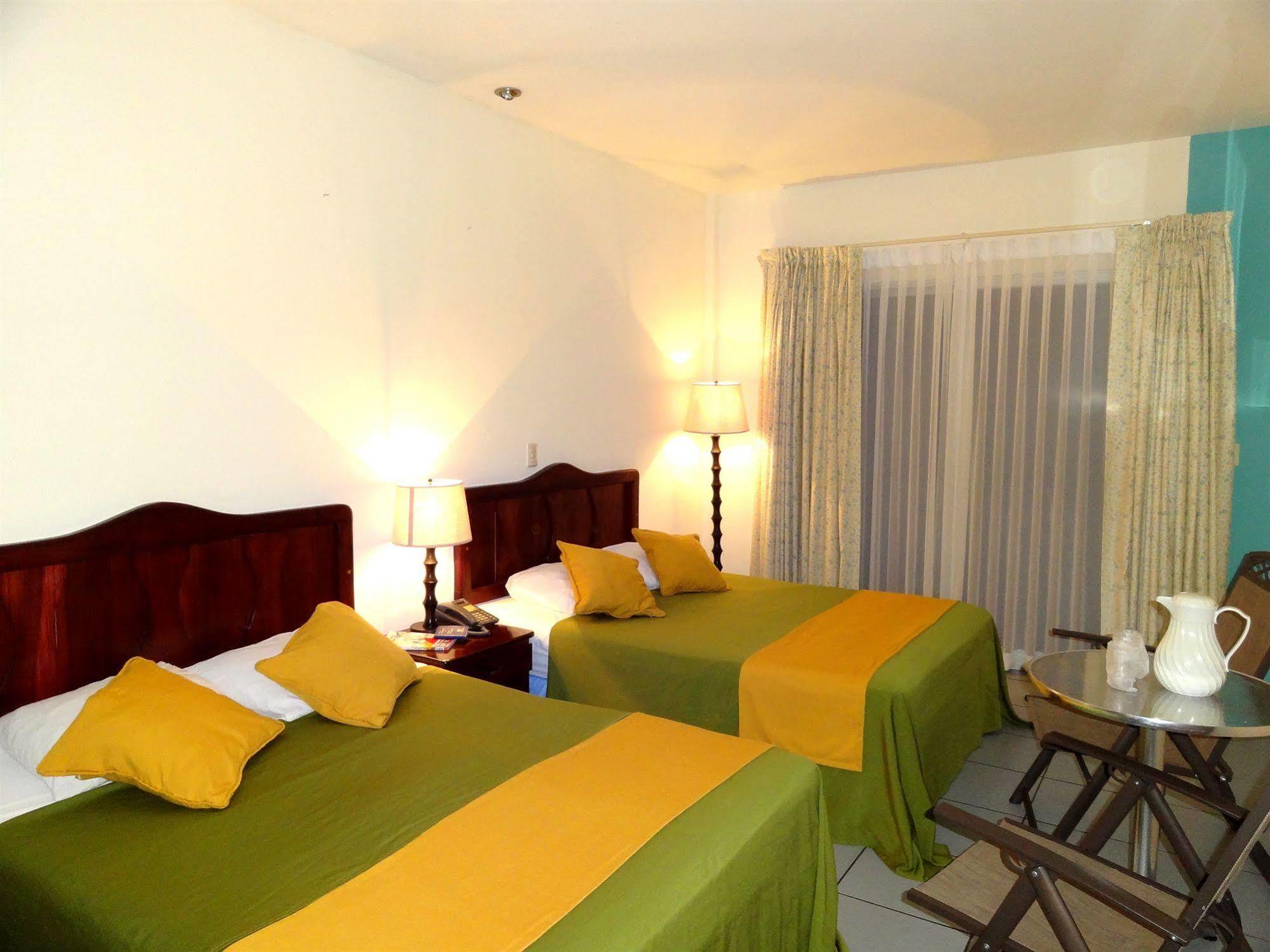 Hotel Costa Azul County Beach Puerto Cortes Dış mekan fotoğraf