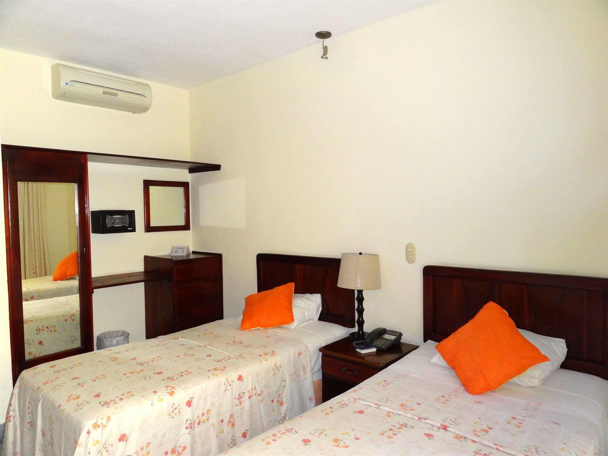 Hotel Costa Azul County Beach Puerto Cortes Dış mekan fotoğraf